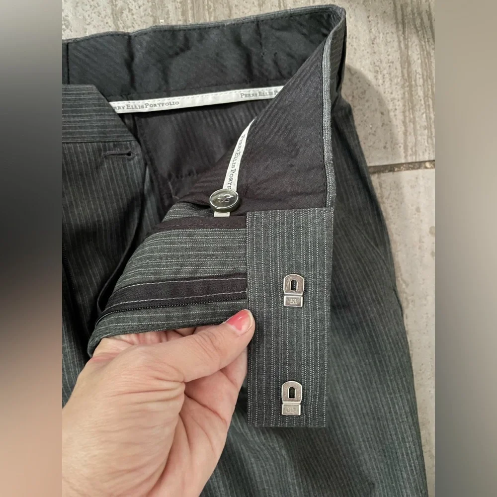 Perry Ellis Gray Men's Pants Chino  Size 32/30 Casual